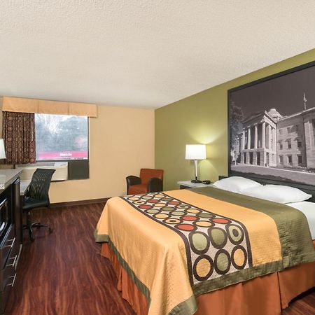 Super 8 By Wyndham Raleigh North East Hotel Ngoại thất bức ảnh