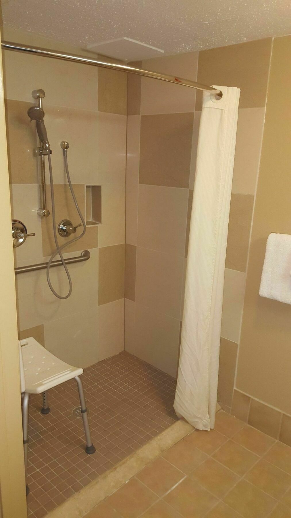 Super 8 By Wyndham Raleigh North East Hotel Ngoại thất bức ảnh
